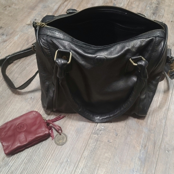 Wanderers Travel Co Purse - Picture 2 of 3